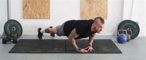 Weighted Push Ups 3 Exceptional Benefits And Common Mistakes