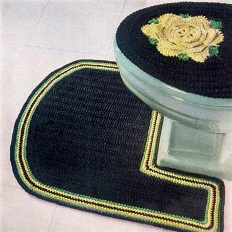 Are there any free crochet patterns for the bath? Rose Bathroom Contour Rug Free Pattern - Maggie's Crochet