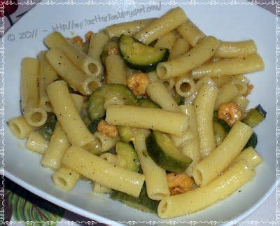 My Ricettarium Sedani Rigati Con Zucchine Gamberetti Zafferano E Curry Curry Zucchine