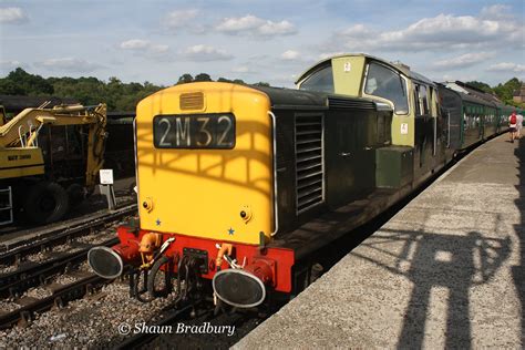 Br Class 17 D8568 At Tunbridge Wells West © Shaun Bradbury… Flickr