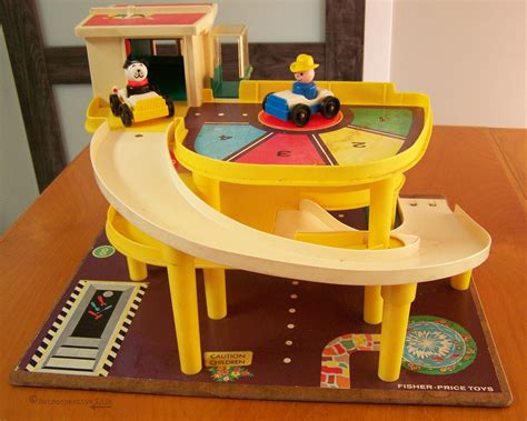 On the stand 'n play rampway, they zip and zoom up and down and all around. Vintage 1970s Fisher Price Little People Playset - Garage ...