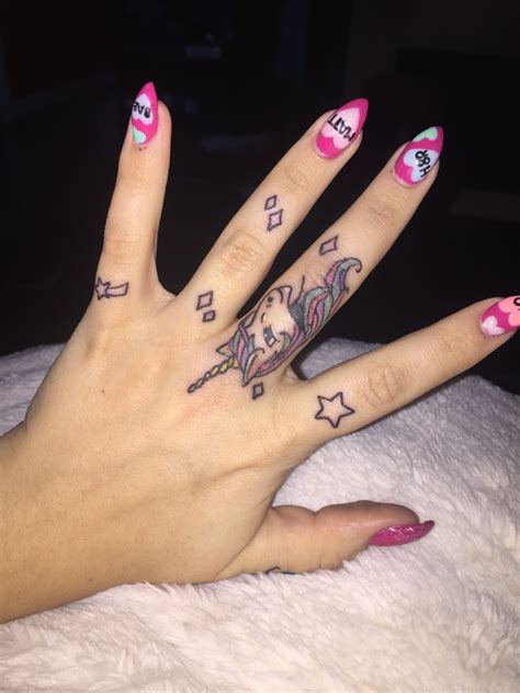 finger tattoos cute tattoos for women hand tattoos for girls finger tattoos