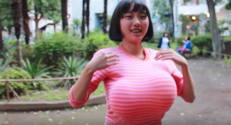 YouTuberの藤原麻里菜台北にて個展開催自作の巨乳マシーンなど展示 枚目の写真画像 RBB TODAY