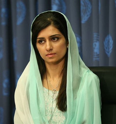 hina rabbani khar pakistan s beautiful new foreign minister photos