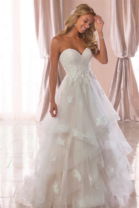 Designer brands from vera wang, maggie sottero, j.crew, bhldn & more. Stella York 6765 - Whimsical ballgown wedding dress with ...
