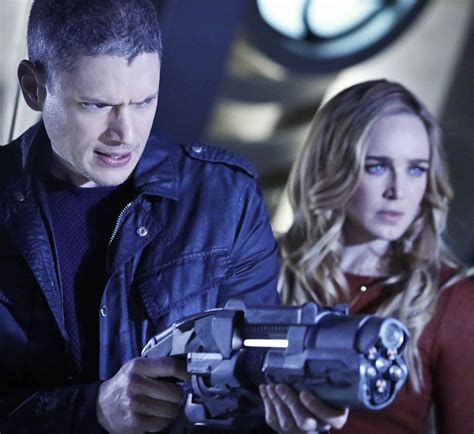 Legends Of Tomorrow 1x07 Sara Lance White Canary And Captain Cold Leonard Snart Hq Michael