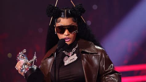 Nicki Minajs New Album Sparks Fan Reactions Showbizztoday
