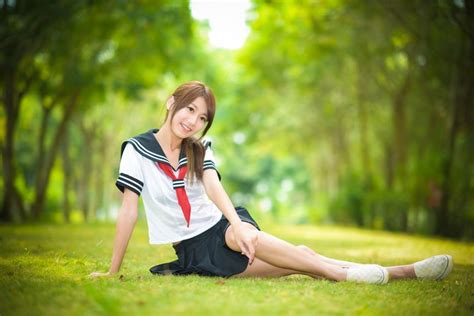 891594 Asian Schoolgirls Uniform Pose Glance Rare Gallery Hd
