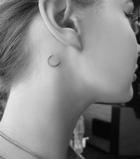 Coolest Neck Tattoos For Women In Mysteriousevent Com