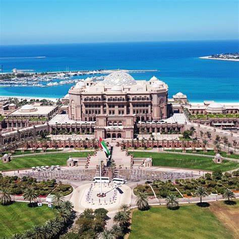 Emirates Palace Hotel In Abu Dhabi One Of The Most Famous Hotels