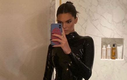 Kendall Jenner Objavila Fotku U Bezobraznoj Prozirnoj Haljini