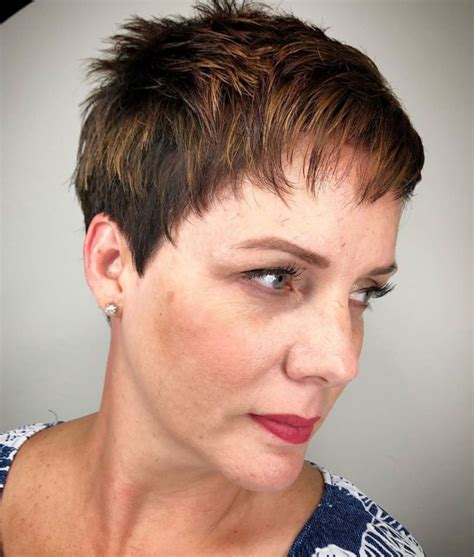 60 Cute Short Pixie Haircuts Femininity And Practicality In 2020 Really Short Hair Short