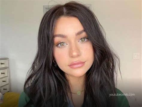Andrea Russett Age How Old Is The American Social Media Star And