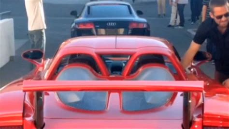 Zum zeitpunkt seines todes war walker fertig ziegelstein anwesen und arbeitete an fast & furious 7. Dem Tod nahe: Das letzte Foto von Paul Walker | Promiflash.de