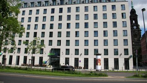 The holiday inn express dresden city centre is beautifully situated in the old town of dresden. Holiday Inn Express DRESDEN CITY CENTRE - 3 HRS Sterne ...