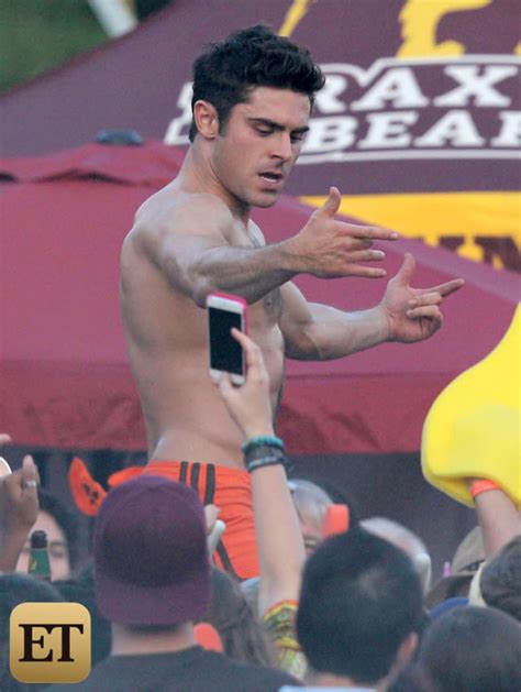 Zac Efron S Shirtless Pack Is On Full Display As He Shamelessly