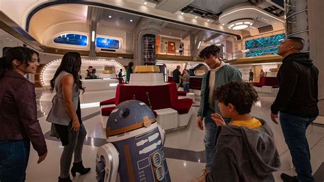 Photos What Its Really Like Inside Disneys Star Wars Hotel Galactic