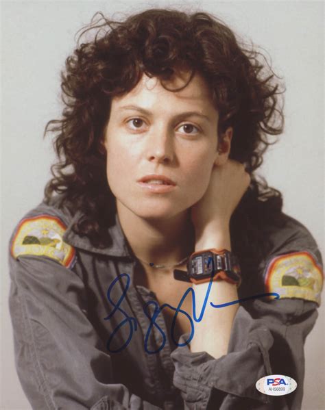 Sigourney Weaver Signed Alien 8x10 Photo Psa Coa Pristine Auction