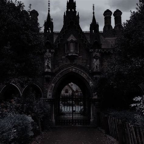 Pin By MichaelMell On Dark Academia Gothic Aesthetic Slytherin