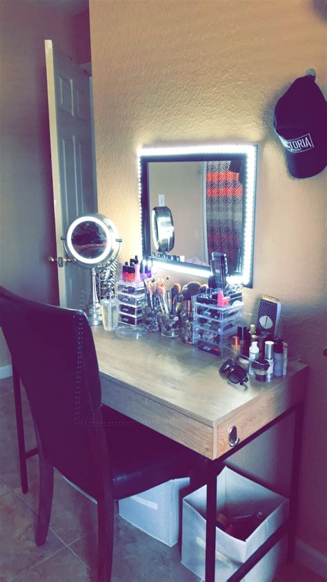 I decided to do my own diy vanity mirror with lights for my beauty room. DIY Vanity with lights | Diy vanity lights, Diy vanity, Vanity