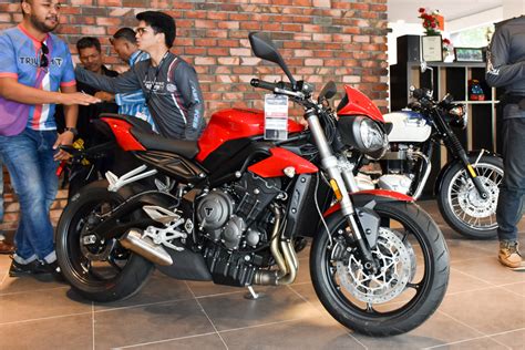 My name is scott thorson. TRIUMPH MOTORCYCLES MALAYSIA LAUNCHES NEW PENANG SHOWROOM
