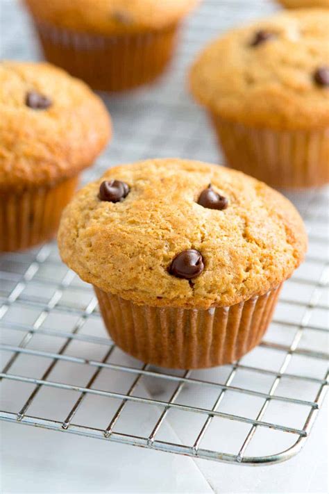 Divide the batter among the muffin cups (1/4 cup of batter per. Easy Chocolate Chip Muffins Recipe