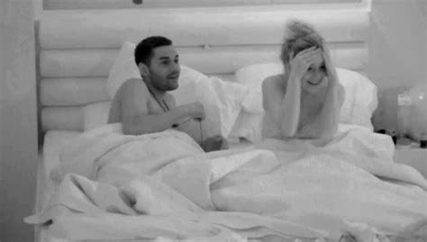 Love Island Viewers In Shock After Itv Broadcast Another Sex Scene