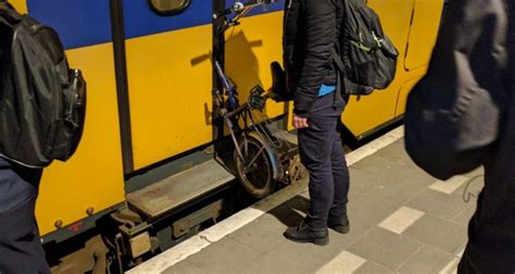 berater ubahn cordelia met fiets op trein teilnahme schlechter werden aspekt