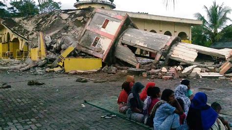 Indonesia Earthquake 54 Dead In Aceh Province The Week Uk