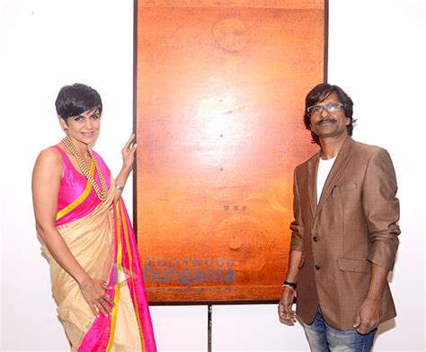 Mandira Bedi Inaugurates Ramesh Thorats Painting Exhibition Parties