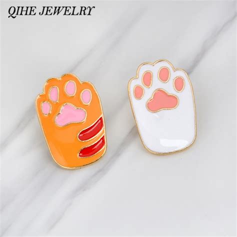 Qihe Jewelry Broochesandpins Pet Paw Foot Print Enamel Pin Cat Dog Paw