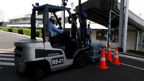 Operator forklift berkembang seiring berkembangnya industri di indonesia kompetensi untuk operator forklift belum memadai. Pelatihan K3 Operator Forklift Inhouse PT Yamaha Motor Part, 13 s.d 15 November 2018 | Pelatihan ...
