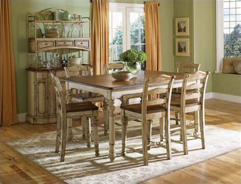 Those are the qualities that have distinguished broyhill as one of america's premier furniture manufacturers. Broyhill EveryDay Dining - Continents Counter Table Set in ...