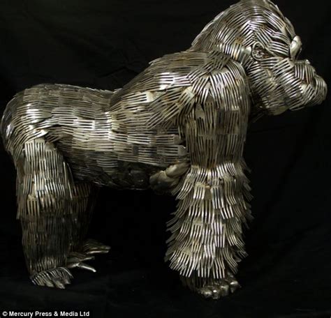Aug 04, 2021 · kinves out sculpture : Welder makes bird and gorilla sculptures out of knives and ...