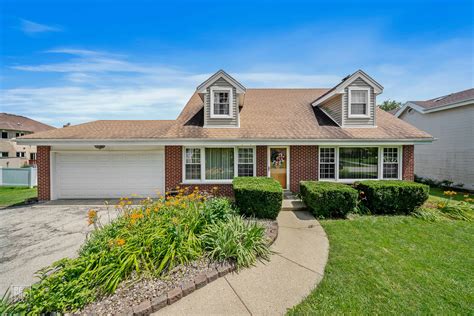 There is currently a total of 978,856 square feet of commercial space for lease or for sale in wood dale, il across 23 listings and 32 unique spaces. Wood Dale IL Homes for Sale - Wood Dale Real Estate ...
