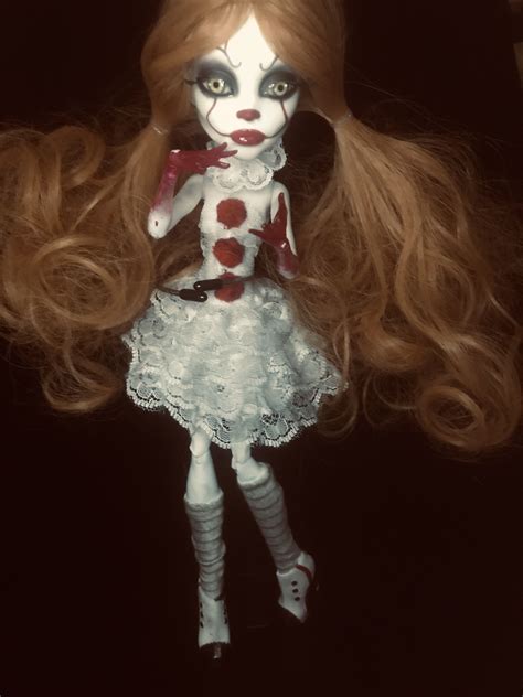 Pin By Dolled Up Art On Pennywise Dancing Clown Monster High Doll