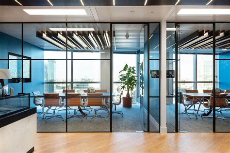A Look Inside Bcs Globals New London Office In 2020 Interior