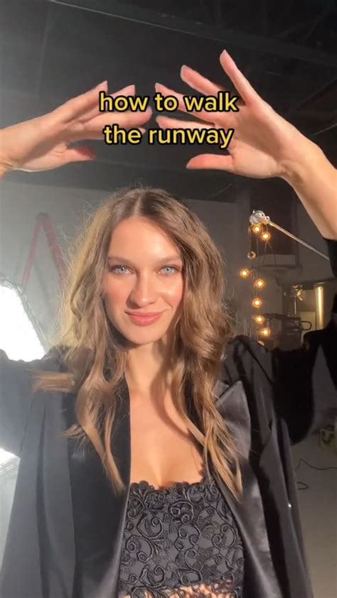 Modeling Tips Here S How You Can Slay The Runway Artofit
