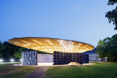 Critics Laud Francis Kérés 2017 Serpentine Pavilion For Its Simplicity