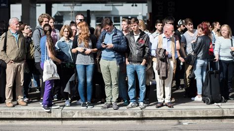 Wann können frauen + männer in rente? Altersreform: Gegen Rentenalter 67: CVP paktiert ...