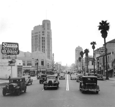 Looking West Along Wilshire Blvd Toward The Pellissier Building At