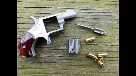 Naa Mini Revolver 22 Short The Mostest Tiniest Gun Youtube