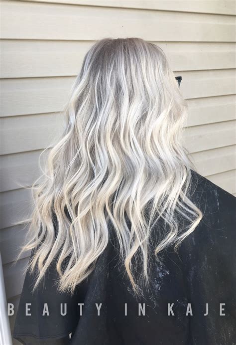 Pin By Sadie Young On Hair Blonde Hair With Roots Silver Hair Dye