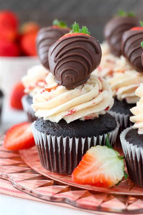 decadent chocolate strawberry cupcakes l beyond frosting