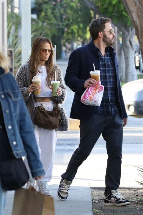Ben Affleck Has Turned Jennifer Lopez Into A Dunkin Donuts Girl