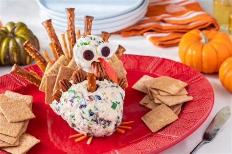 Impress Your Dinner Guests With This Adorable Turkey Cheese Ball