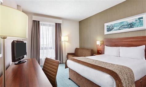 The m1 motorway is a short drive for connections to the north and south. Jurys Inn Milton Keynes, Milton Keynes - Updated 2020 Prices
