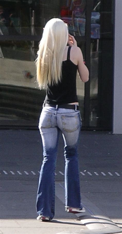 ファイルblonde Woman Wearing Jeans 2007 Wikipedia