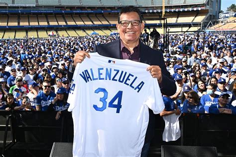 Los Dodgers Retiran El Dorsal De Fernando Valenzuela Marca M Xico