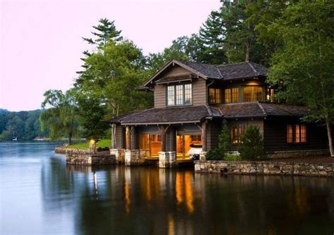 Tripping.com is the world's #1 vacation rental search engine with over 10 million properties! Some of the most beautiful waterfront log houses! # ...